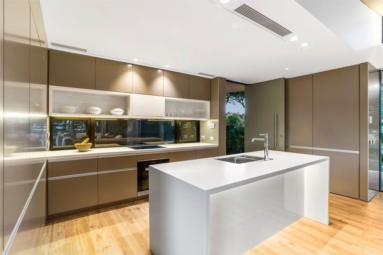 Photo of property in 34 Arapito Road, Titirangi, Auckland, 0604