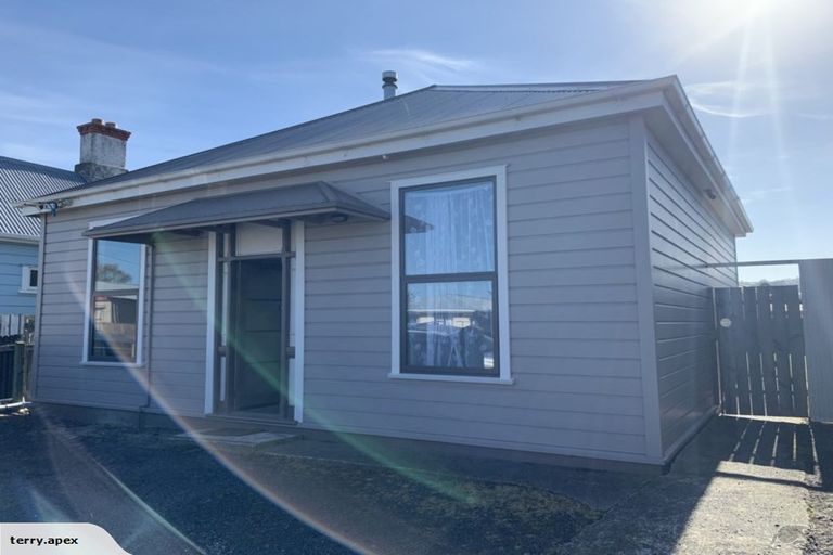 Photo of property in 220 Oxford Street, South Dunedin, Dunedin, 9012