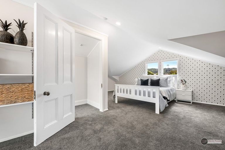 Photo of property in 4 Hautana Square, Woburn, Lower Hutt, 5010