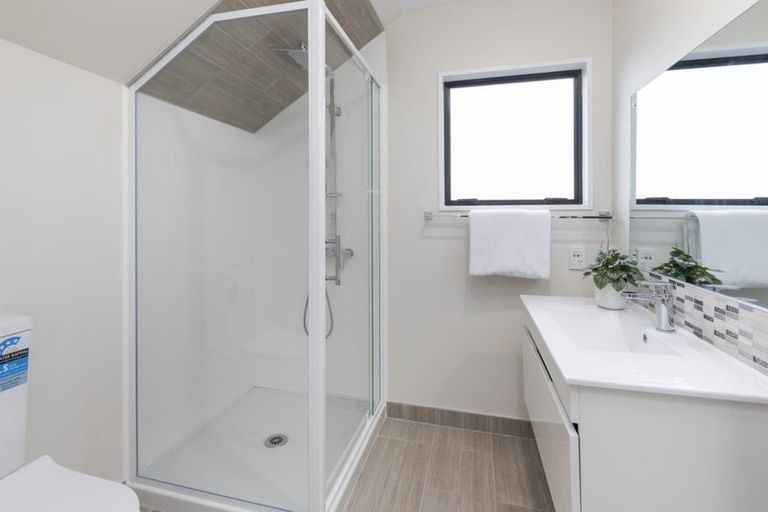 Photo of property in 2/17 Cunningham Place, Halswell, Christchurch, 8025