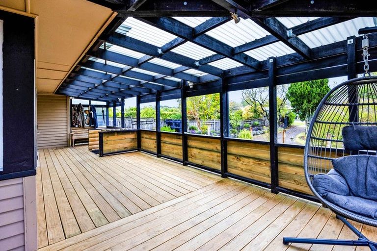 Photo of property in 43 Maire Street, Inglewood, 4330