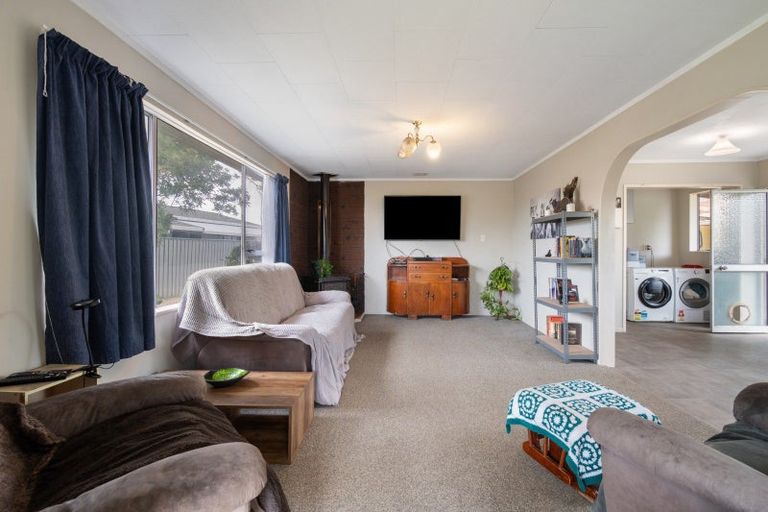 Photo of property in 12 Aitken Street, Bulls, 4818