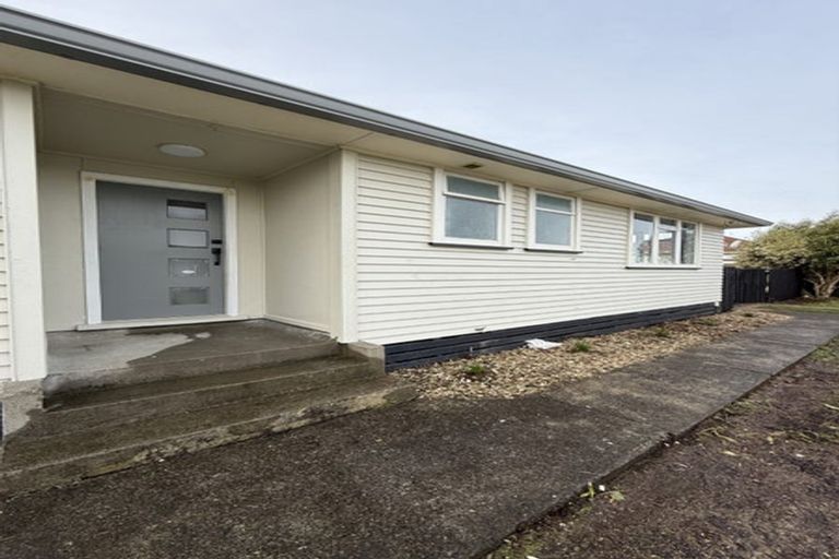 Photo of property in 1 Robertshawe Crescent, Dannevirke, 4930