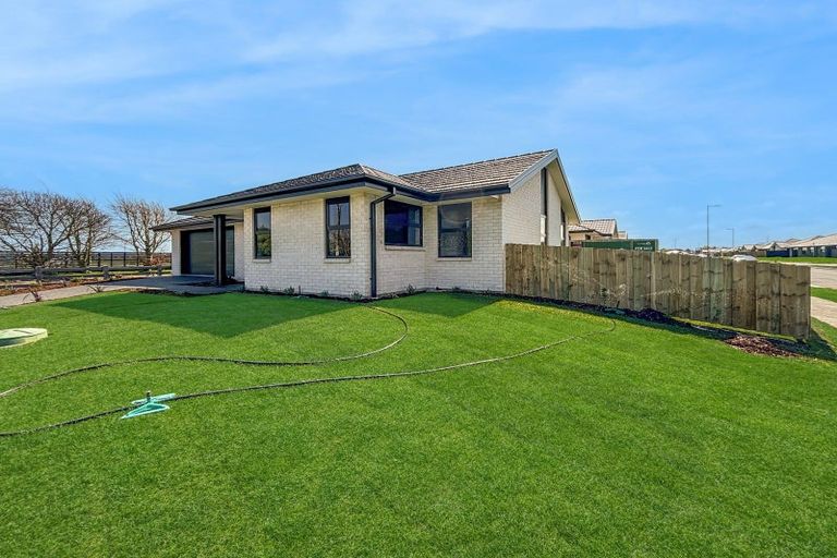 Photo of property in 13 Comer Street, Halswell, Christchurch, 8025