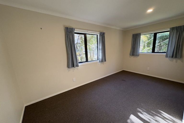 Photo of property in 66a Elmslie Road, Pinehaven, Upper Hutt, 5019