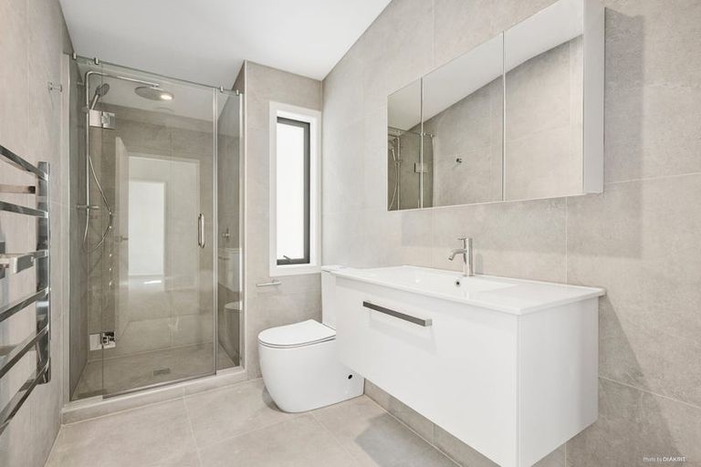 Photo of property in 6d Pax Avenue, Forrest Hill, Auckland, 0620