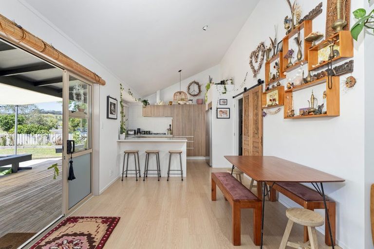 Photo of property in 28 Charles Green Drive, Cooks Beach, Whitianga, 3591