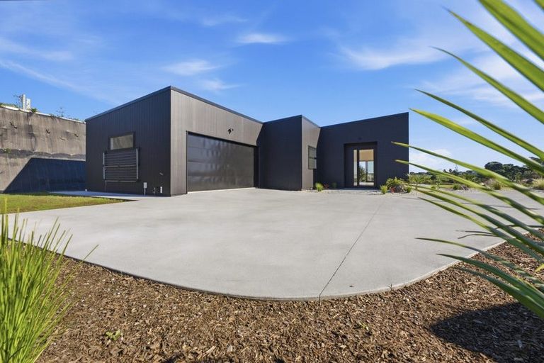 Photo of property in 13b Cunningham Lane, Kaitake, Oakura, 4374