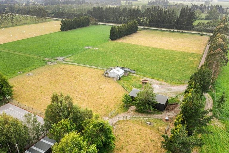 Photo of property in 900 Loburn Whiterock Road, Loburn, Rangiora, 7472