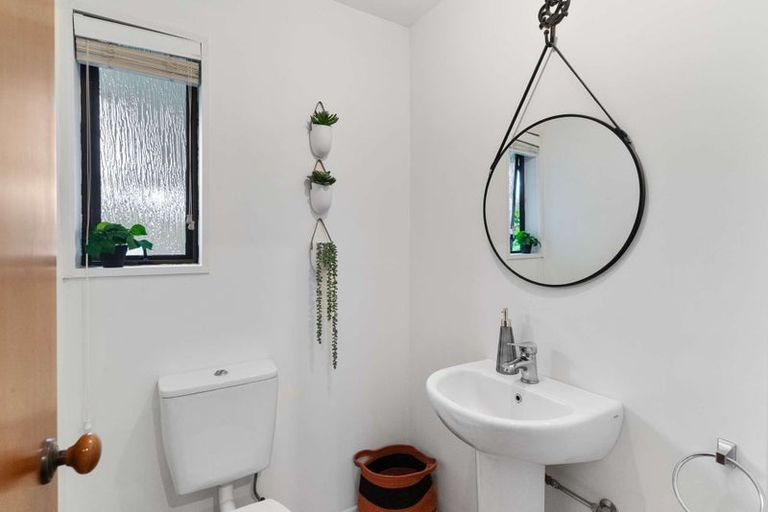 Photo of property in 19a Clipper Place, Redwood, Christchurch, 8051