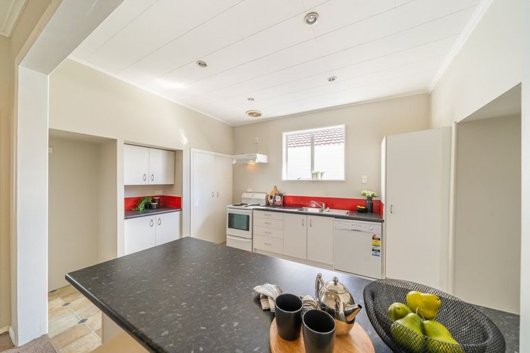Photo of property in 6 Bristol Street, Trentham, Upper Hutt, 5018