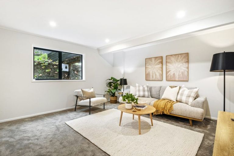 Photo of property in 5 Island Bay Road, Beach Haven, Auckland, 0626