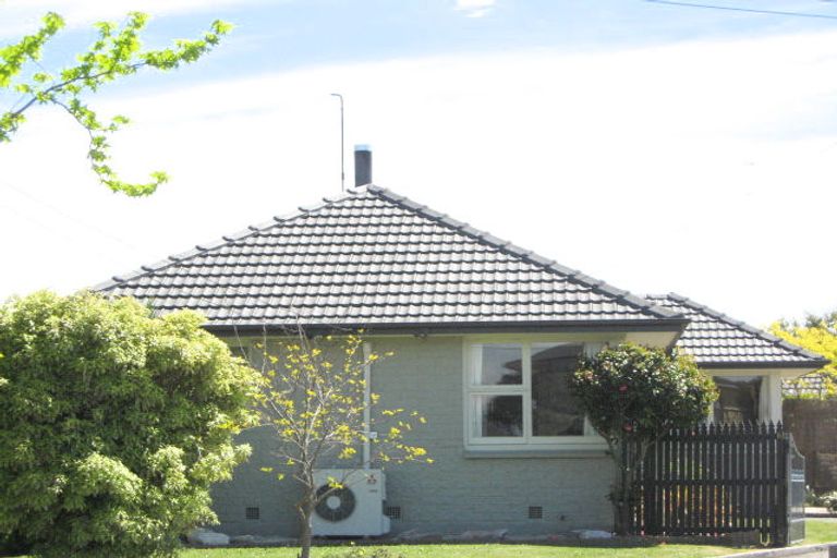 Photo of property in 6 Wingate Street, Redwood, Christchurch, 8051
