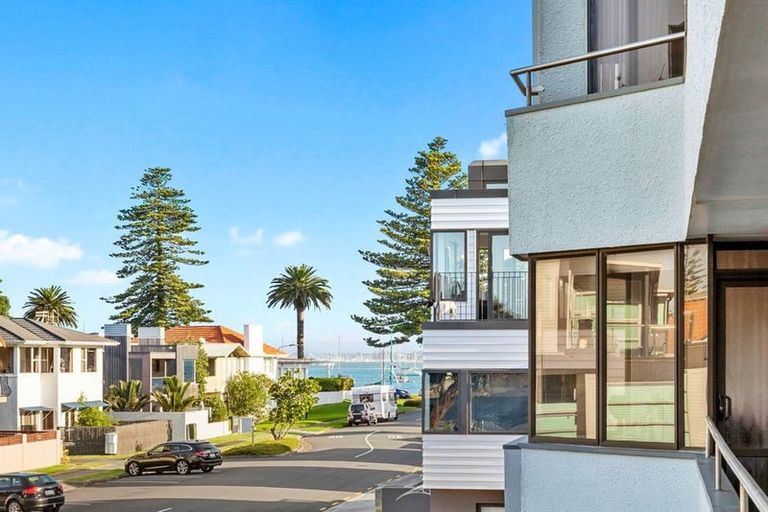 Photo of property in 40m Maunganui Road, Mount Maunganui, 3116