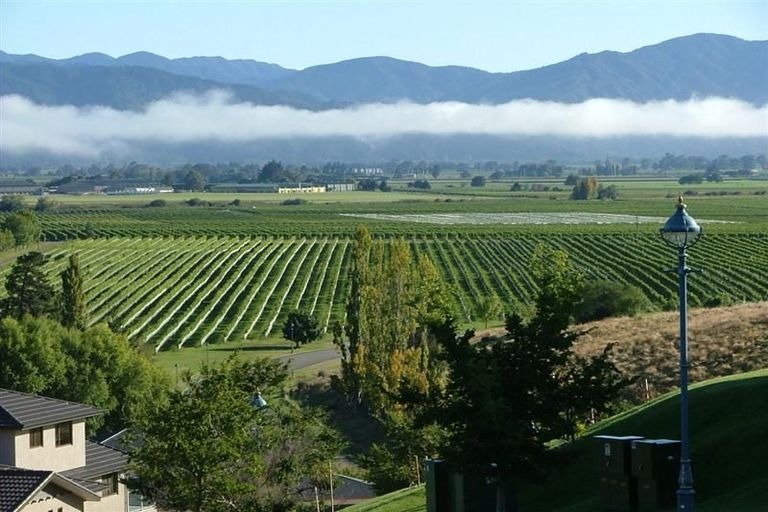 Photo of property in 2 Ridgetop Rise, Fairhall, Blenheim, 7272