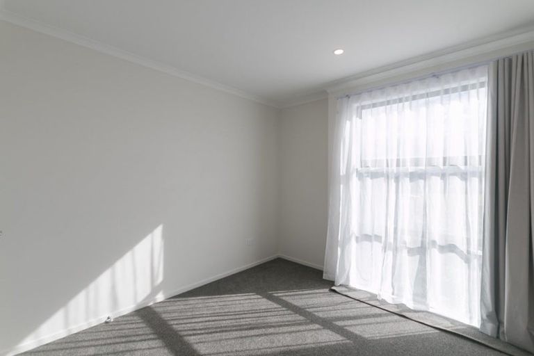 Photo of property in 32 Raranga Lane, Hobsonville, Auckland, 0616