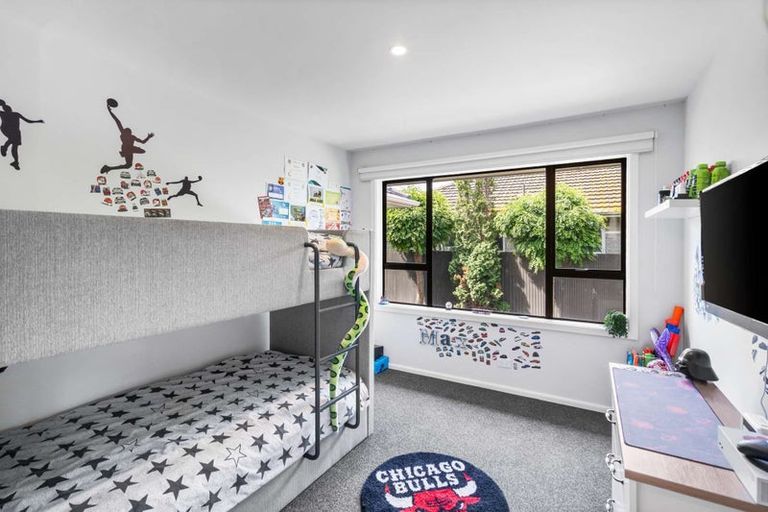 Photo of property in 142 Pacific Road, North New Brighton, Christchurch, 8083