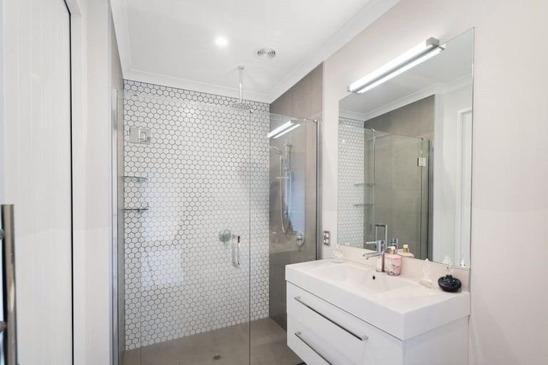 Photo of property in 18 Pistacia Place, Hornby, Christchurch, 8025