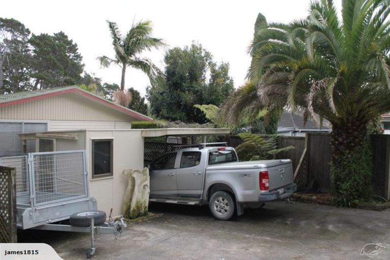 Photo of property in 10 Rosecamp Road, Beach Haven, Auckland, 0626