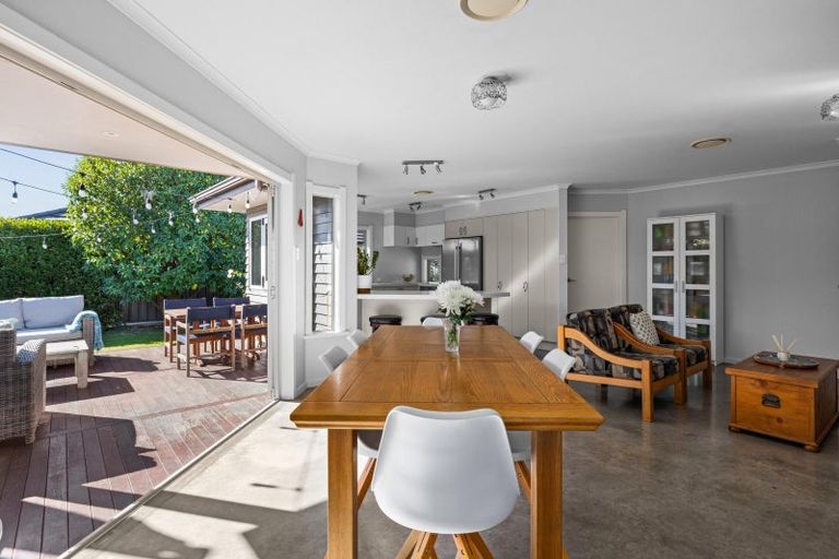 Photo of property in 6 Barcroft Street, Frimley, Hastings, 4120