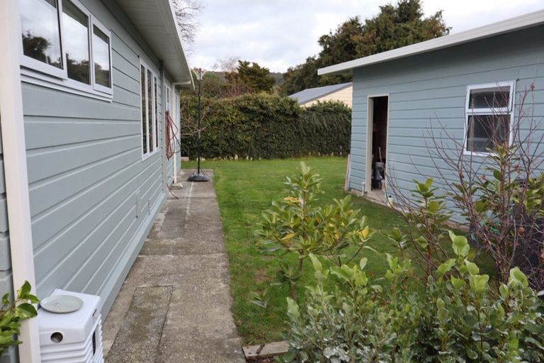 Photo of property in 12 Kukupa Grove, Heretaunga, Upper Hutt, 5018