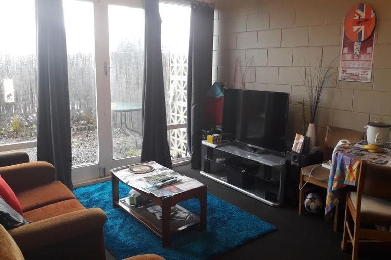 Photo of property in 3/267 Pages Road, Wainoni, Christchurch, 8061