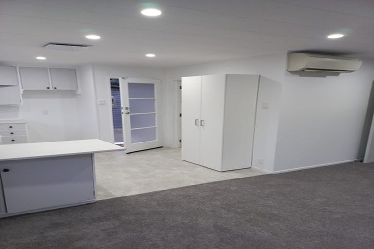 Photo of property in 2/306 Wellington Road, Wainuiomata, Lower Hutt, 5014