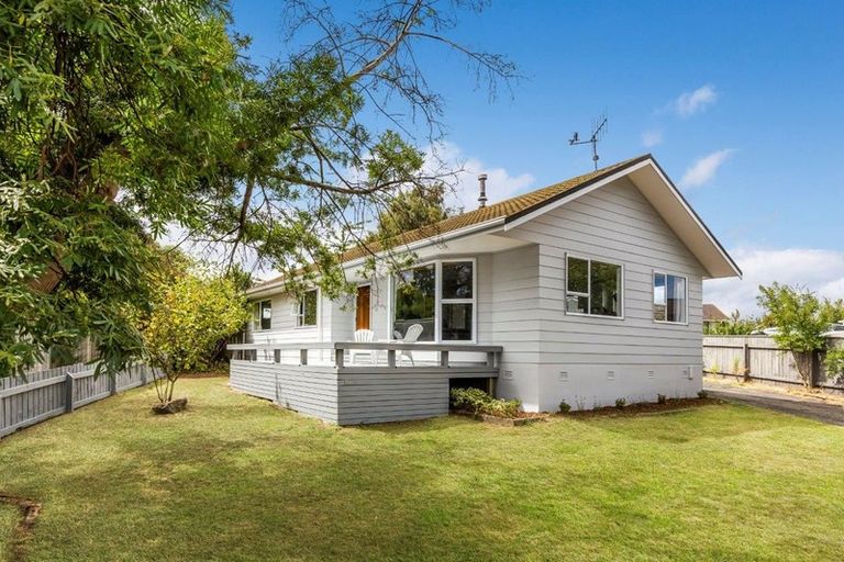 Photo of property in 5 Wembley Place, Richmond Heights, Taupo, 3330
