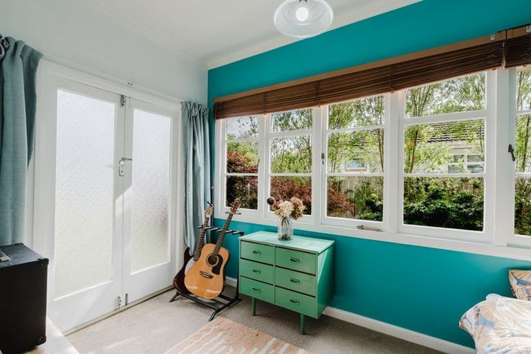 Photo of property in 37 Storey Avenue, Forest Lake, Hamilton, 3200