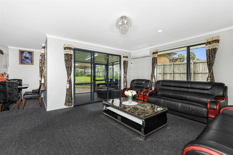Photo of property in 46 Robin Brooke Drive, Flat Bush, Auckland, 2019