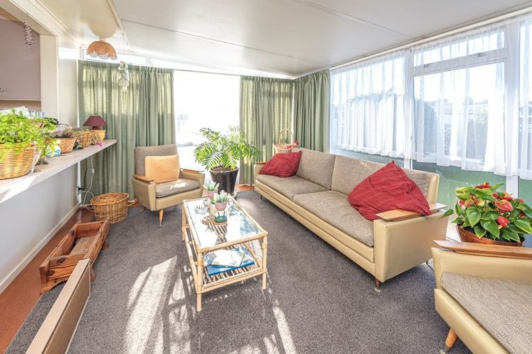 Photo of property in 4 Camellia Avenue, Aramoho, Whanganui, 4500