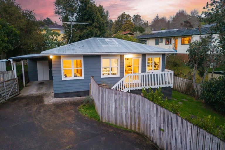 Photo of property in 25a Hewlett Road, Massey, Auckland, 0614