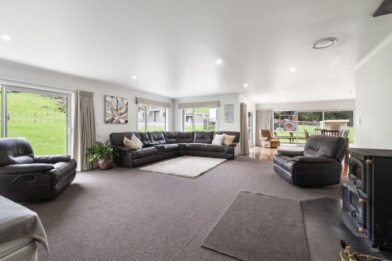 Photo of property in 120 East Mangahuia Road, Rangiwahia, Kimbolton, 4774