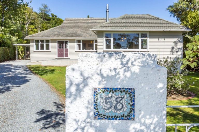 Photo of property in 58 Heretaunga Square, Silverstream, Upper Hutt, 5019