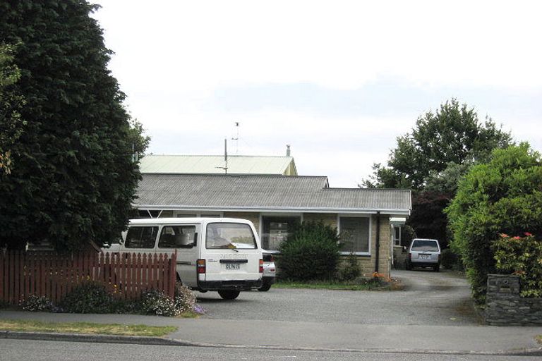 Photo of property in 1/115 Withells Road, Avonhead, Christchurch, 8042