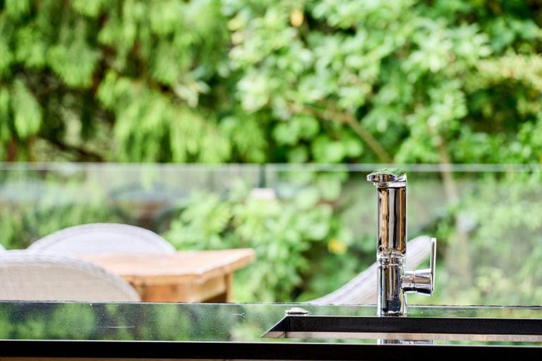 Photo of property in 9 Whiorau Grove, Lowry Bay, Lower Hutt, 5013