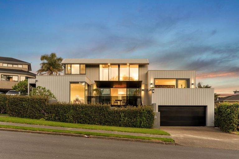 Photo of property in 1/58 The Parade, Bucklands Beach, Auckland, 2012