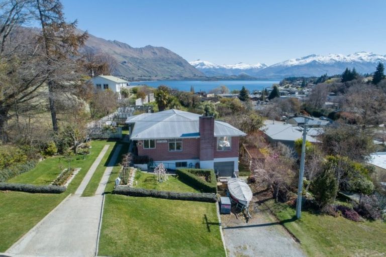 Photo of property in 33 Stratford Terrace, Wanaka, 9305