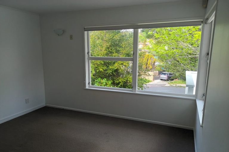 Photo of property in 15 Agincourt Street, Glenfield, Auckland, 0629