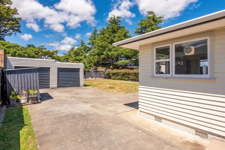 Photo of property in 2 Bowen Street, Levin, 5510