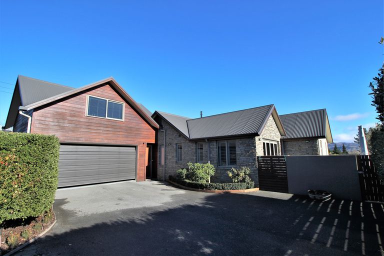 Photo of property in 33f Larch Crescent, Alexandra, 9320