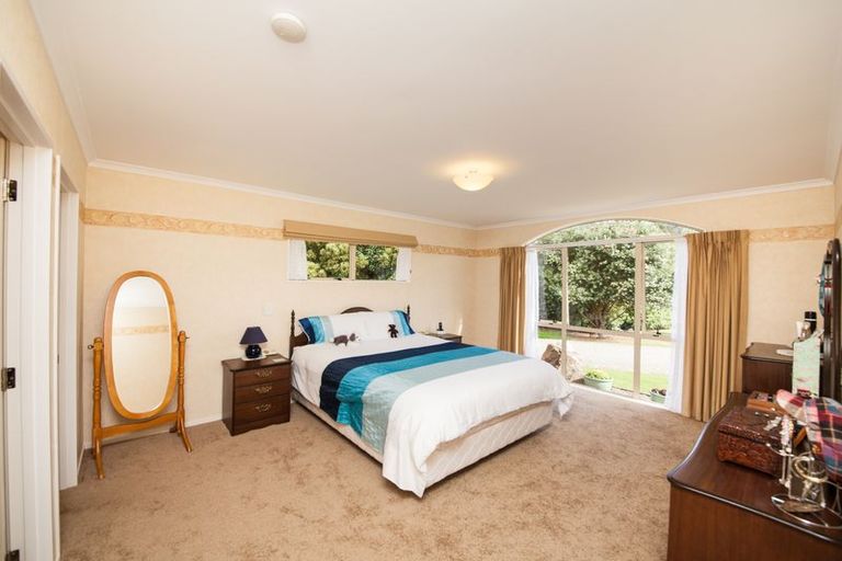 Photo of property in 29 Ngahere Park Road, Turitea, Palmerston North, 4472