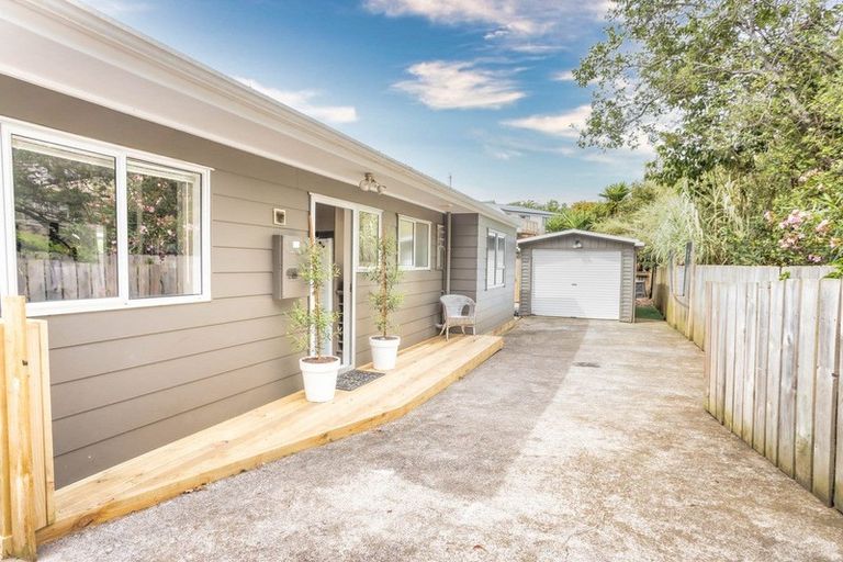 Photo of property in 175c Hibiscus Coast Highway, Red Beach, 0932