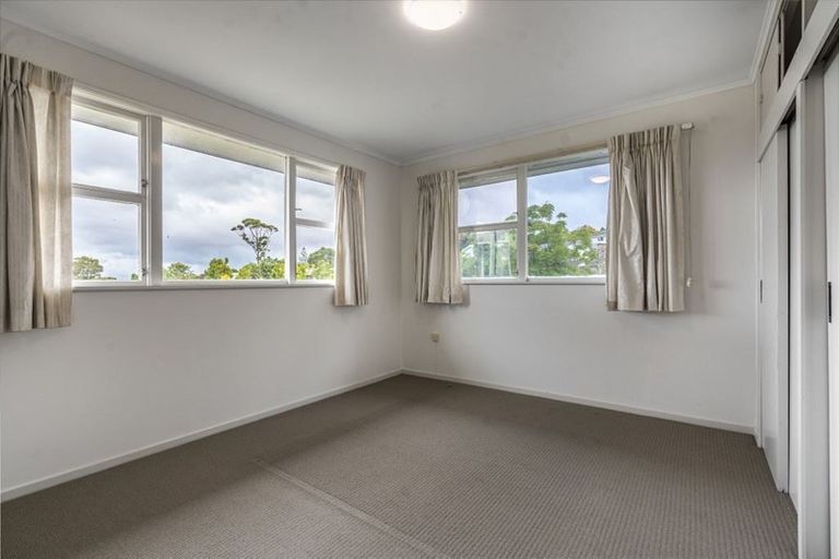 Photo of property in 44 Sequoia Place, Sunnynook, Auckland, 0620
