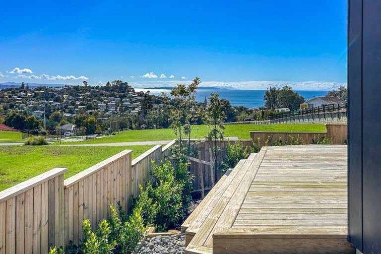 Photo of property in 23 Anehana Place, Stanmore Bay, Whangaparaoa, 0932