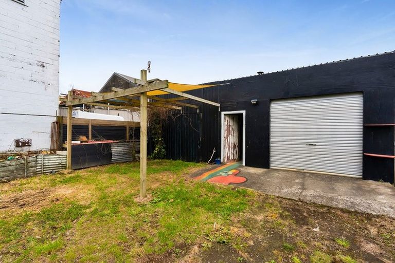 Photo of property in 96 Bridge Street, Eltham, 4322