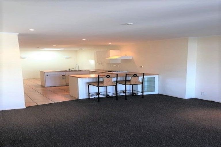 Photo of property in Grosvenor Cl, 21/6 Brown Street, Mount Cook, Wellington, 6021