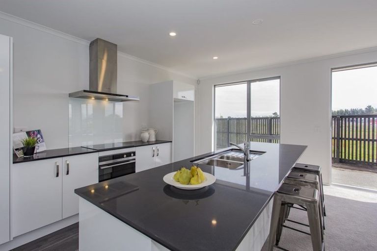 Photo of property in 18 Sholto Duncan Crescent, Halswell, Christchurch, 8025