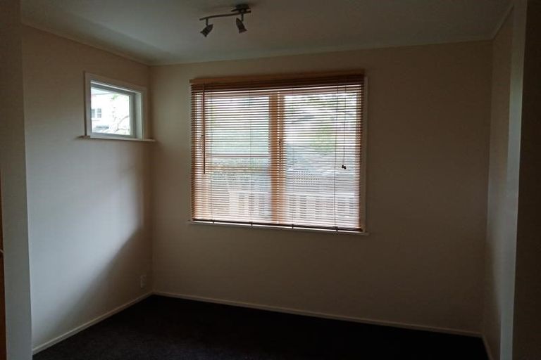 Photo of property in 1 Deller Grove, Silverstream, Upper Hutt, 5019