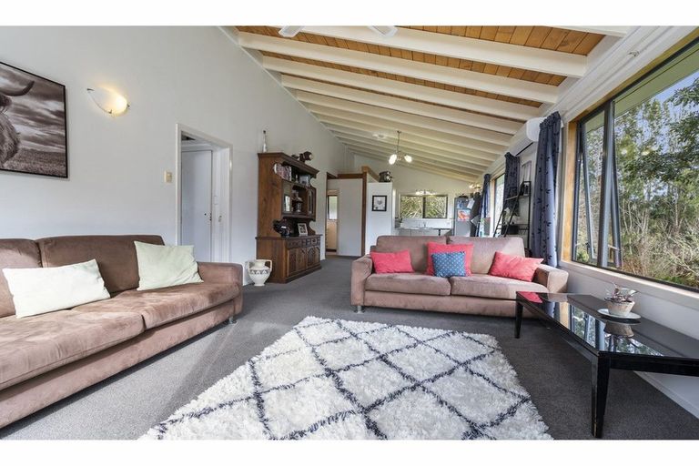 Photo of property in 37 Purerua Road, Kerikeri, 0294